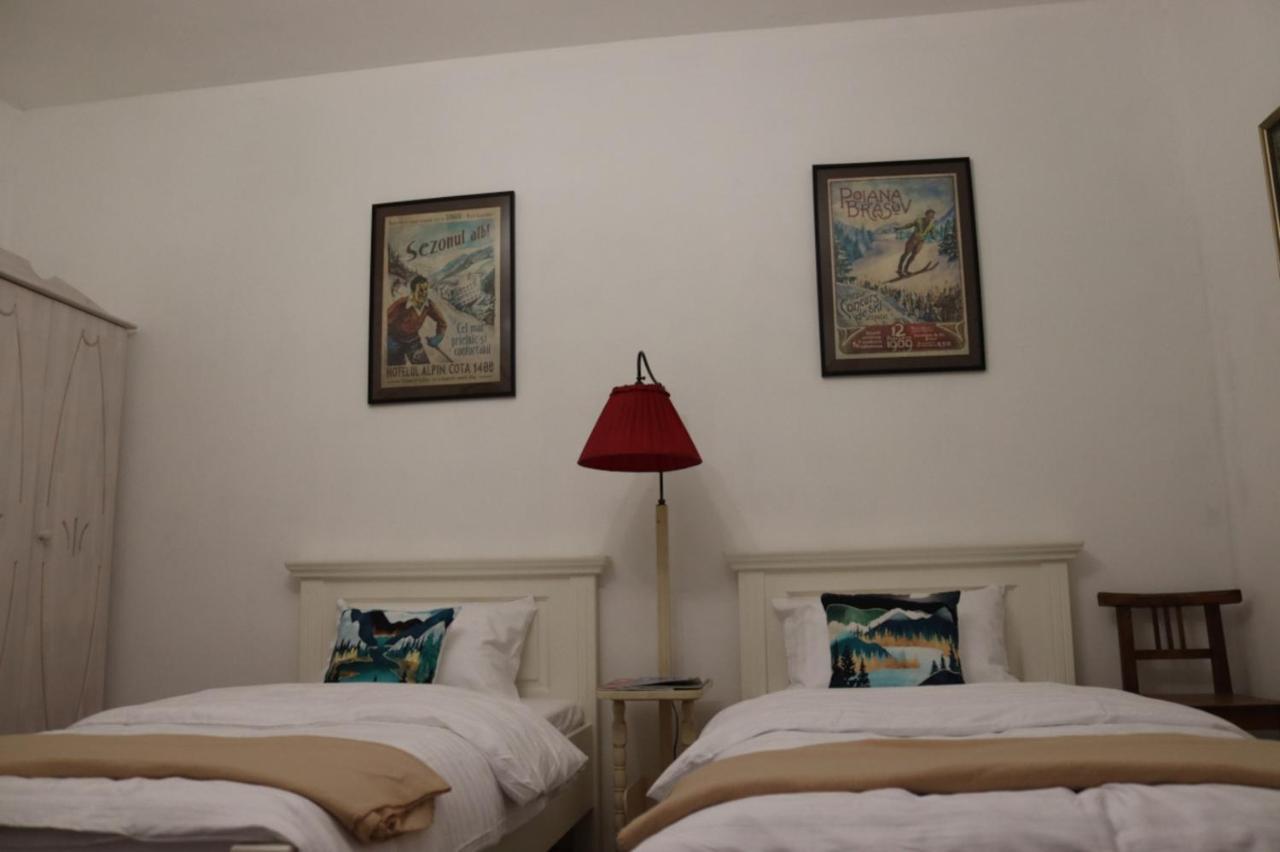 Galeria Turismului Montan Hostal Cîrţişoara Exterior foto
